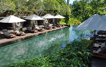 Pool in Maya Ubud