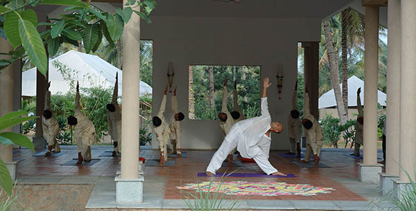 Group yoga at SwaSara on a silent retreat