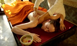 Ananda India Massage Treatment