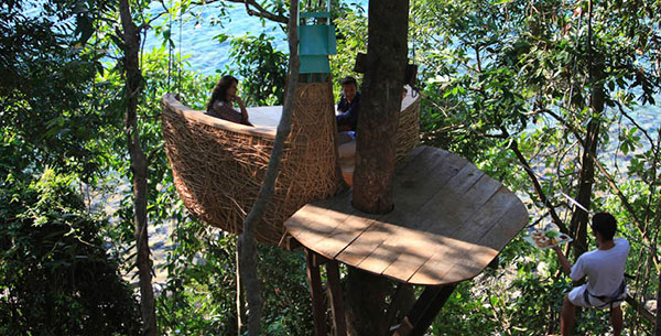 Tree-pod dining at Soneva Kiri 